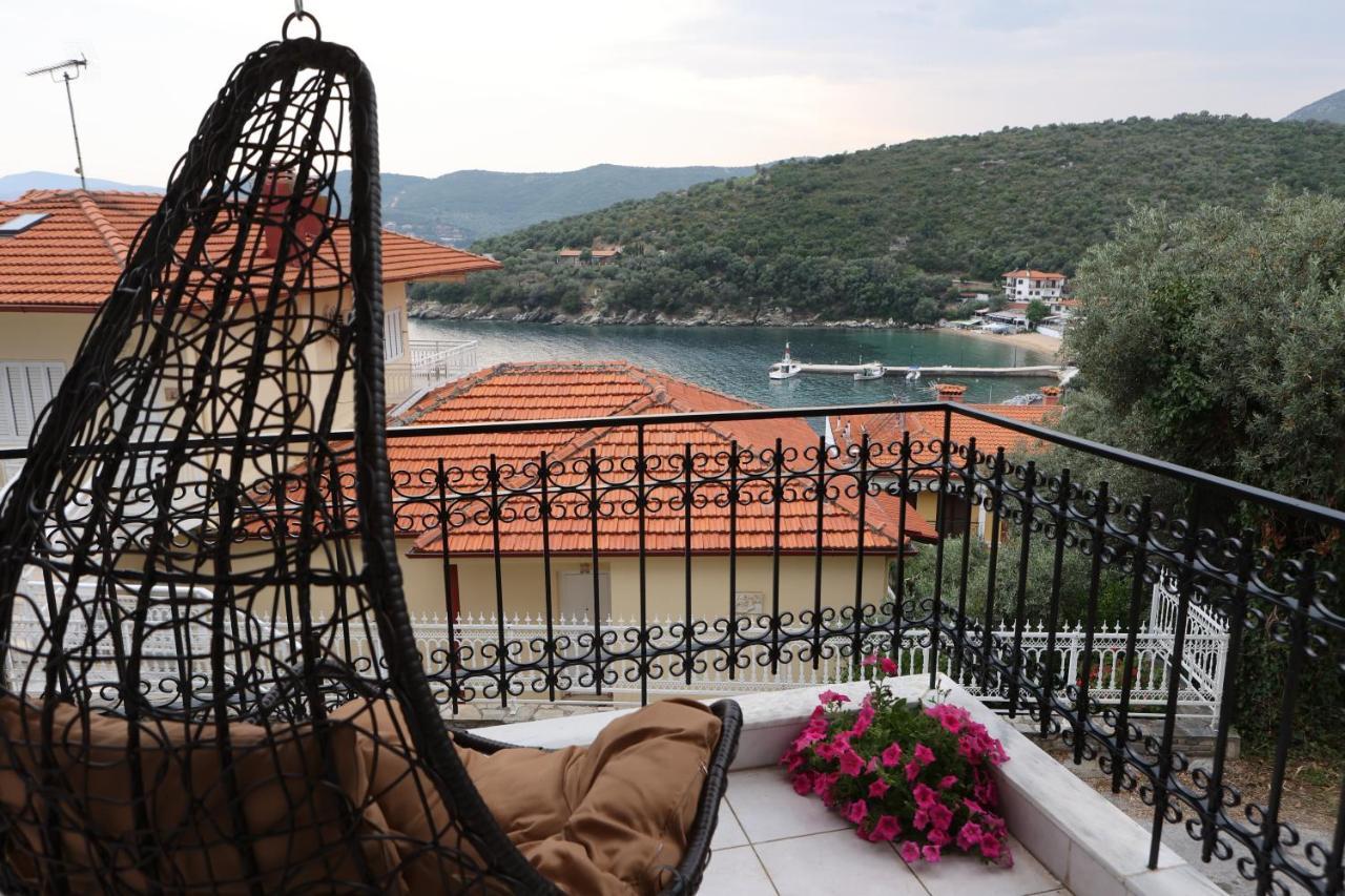 Island Boutique Apartments Пиргадикия Экстерьер фото