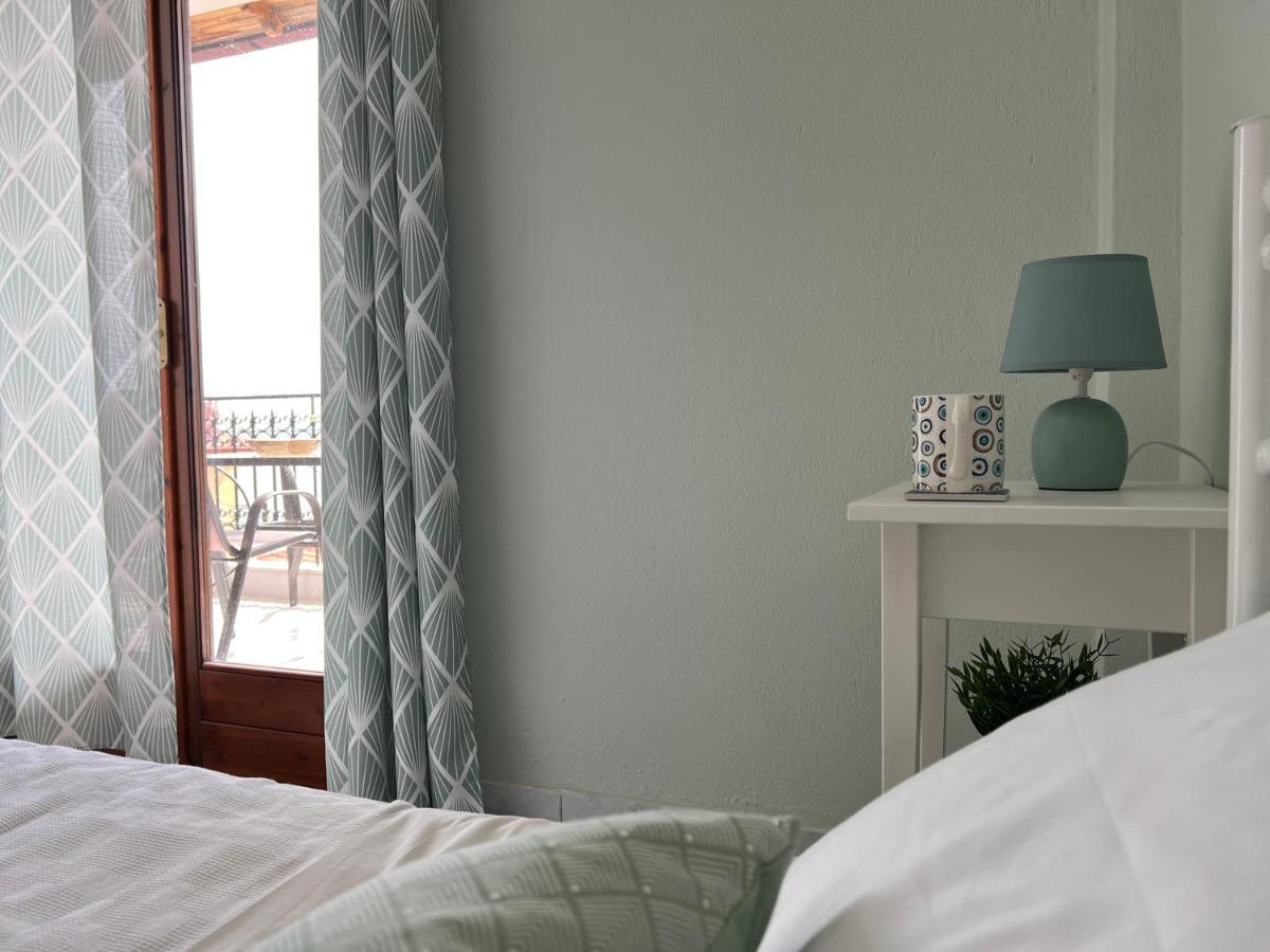 Island Boutique Apartments Пиргадикия Экстерьер фото