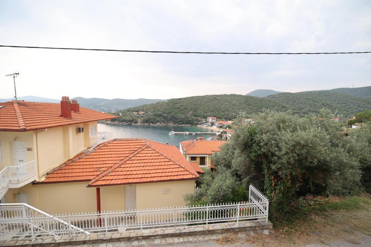 Island Boutique Apartments Пиргадикия Экстерьер фото